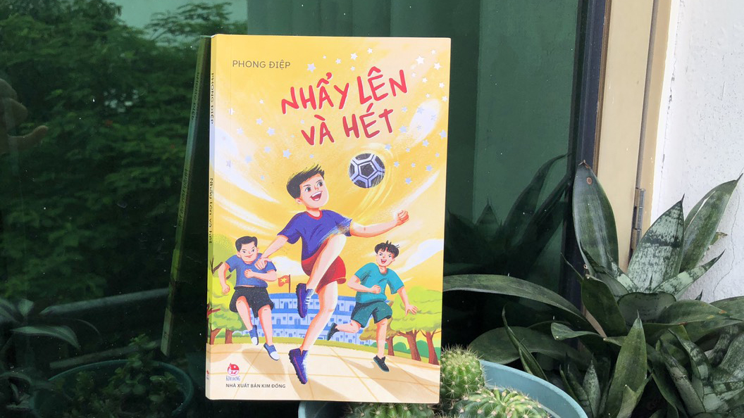 Nhà văn Phong Điệp “Nhẩy
lên và hét” 